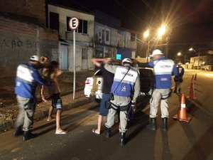Lei Seca autua mais de 40 condutores e flagra oito inabilitados em Maceió