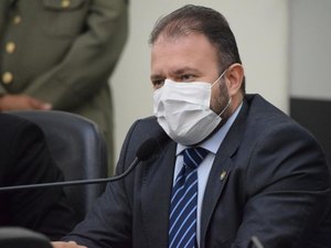 Deputado Léo Loureiro é reeleito presidência da comissão de Saúde e Seguridade Social