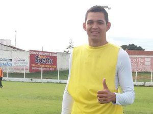 Adversário do CRB, Boa Esporte anuncia atacante Casagrande, ex-Coruripe