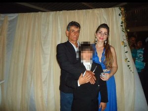 [Vídeo] Marido é flagrado em motel por esposa e filha