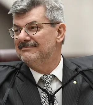 STJ condena ministro Marco Buzzi a perda de cargo por crimes sexuais