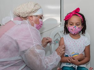 Confira a vacinação contra a Covid-19 no final de semana em Maceió