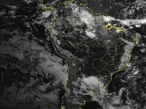 Previsão mostra tempo seco e chuvas passageiras no feriado e final de semana