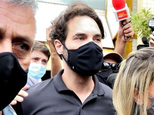 Dr. Jairinho é indiciado por agressões contra filho de amante