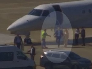 Imagens mostram Moraes em jatinho de Vorcaro após contrato de R$ 50 milhões