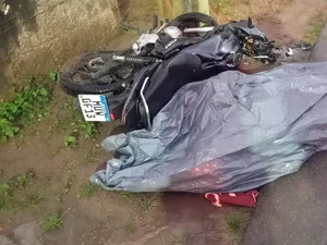 Jovem morre após colidir motocicleta contra poste em rodovia de Feira Grande