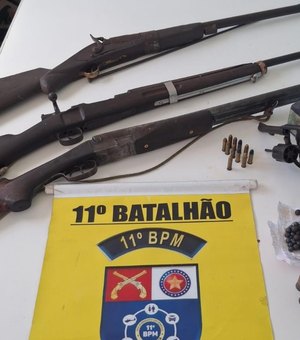 Homem é preso com armas após denúncia de disparos contra animais em Piaçabuçu