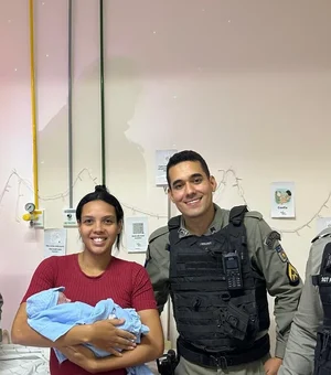 Grávida dá à luz com ajuda da polícia às margens de rodovia em Arapiraca