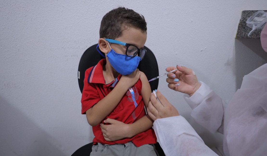 Arapiraca inicia vacinação contra a Covid-19 para crianças de 3 e 4 anos