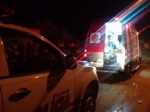 Criminosos invadem residência e executam jovem a tiros