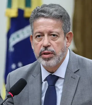 Após vexame com PEC da Blindagem, deputados aprovam por unanimidade isenção do IR