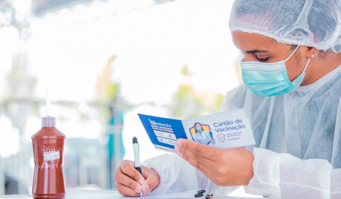 Secretaria de Saúde orienta atualizar o calendário vacinal antes de viajar