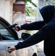 Assaltante é identificado após esquecer cartão do SUS dentro do carro e roubar pertences de vítima em Palmeira dos Índios