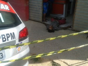 Homem é assassinado enquanto pedia esmolas no bairro Canafístula