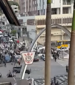 Organizadas invadem sede social do Corinthians em protesto contra ‘má administração’