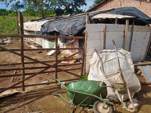 [Vídeo] Moradores da Mangabeira cobram da prefeitura casas que seriam construídas em 2017