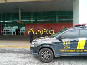 SMTT inicia ações para segurança viária no Aeroporto Zumbi dos Palmares