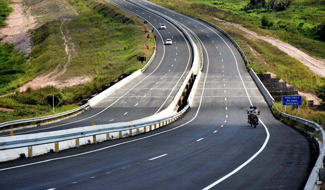 Rodovias estaduais que cortam o litoral sul serão revitalizadas após federalização
