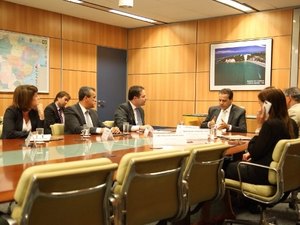 Governo confirma continuidade de obras da AL-220