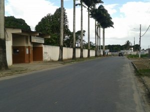 Bandidos invadem e roubam equipamentos eletrônicos de clube de Arapiraca