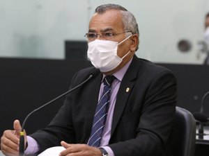 Tarcizo Freire tem projeto aprovado e cria o Dia Estadual dos Profissionais da Saúde que atuaram na linha de frente da Covid-19