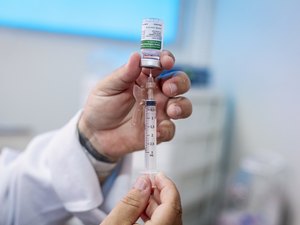 ImunizaVan percorre bairros de Maceió levando vacinação contra a Influenza