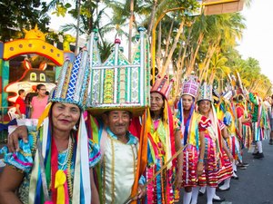 Desfile de Folguedos leva animação à orla neste domingo (22)