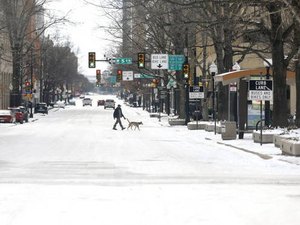 Tempestade de neve nos EUA deixa 21 mortos e milhões sem energia