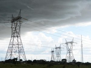 Distribuidora de energia recomenda cautela com rede elétrica durante o carnaval