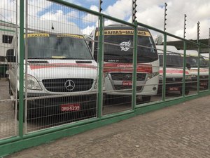 Passageiros de vans amanhecem sem transporte intermunicipal no Agreste