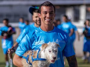 Deputado Leonam realiza evento solidário para animais e crianças carentes