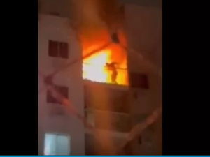 Cenas fortes: vídeo mostra personal que morreu em incêndio tentando pular de varanda