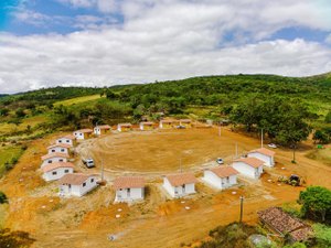 Júlio Cezar entrega casas na comunidade indígena Monte Alegre nesta segunda (30)