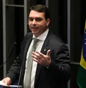 PGR pede que Flávio Bolsonaro seja ouvido por calúnia contra Lula