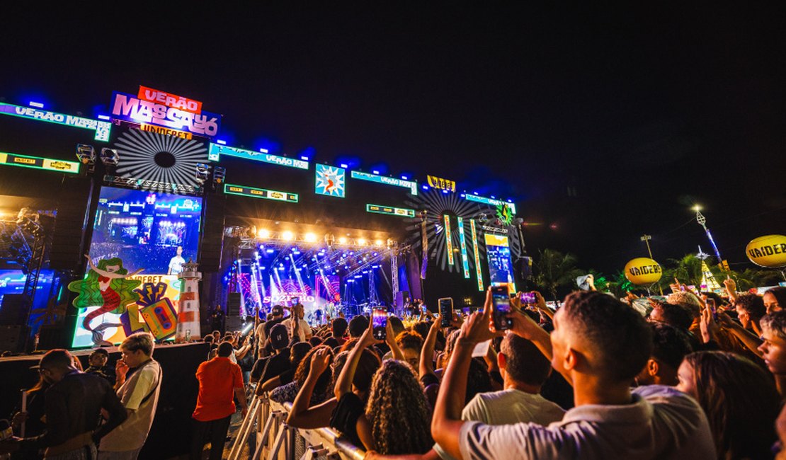 Abertura do Verão 2025 acontece em Maceió com show de Durval Lelys