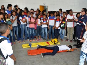 Samu nas Escolas abre 30 vagas para alunos de Serviço Social, Medicina e Enfermagem