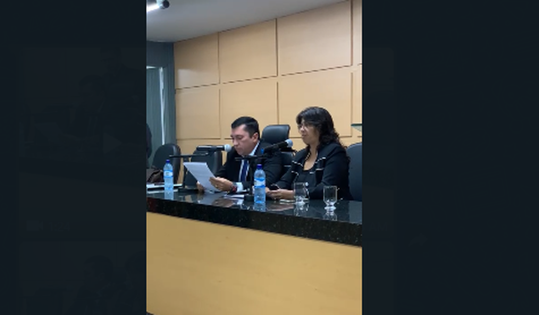 Rogério Nezinho preside interinamente sessão da Câmara e convoca eleições para a próxima sexta-feira (19)