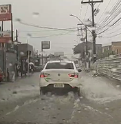 [Vídeo] Chuvas intensas deixam pontos de Maceió alagados