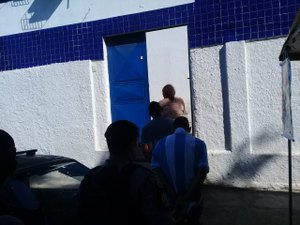Adolescente é apreendido com granadas caseiras e maconha em Maceió