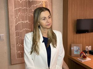 [Vídeo] Obesidade vai além da alimentação e exige acompanhamento médico, alerta nutróloga