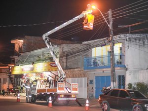 Iluminação: Sima faz vistoria e manutenção no bairro do Pinheiro