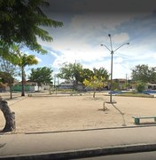 Homem é preso após depredar brinquedos, ficar pelado e ameaçar pessoas em praça de Maceió