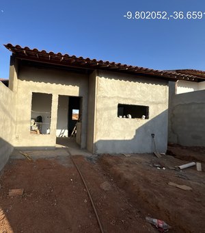 Em tratamento por vício, família de Arapiraca pede ajuda para não perder a casa
