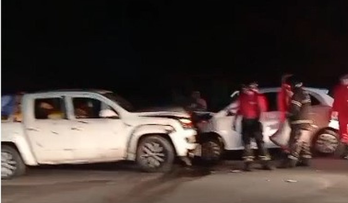 Colisão frontal é registrada na ladeira do Catolé em Maceió