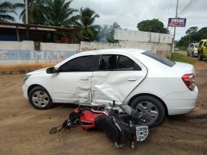 Colisão entre carro e moto deixa duas pessoas feridas em Paripueira