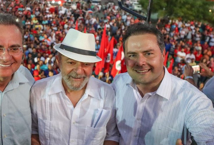 Renan ganha holofotes e afago de Lula em jantar com Alckmin e advogados