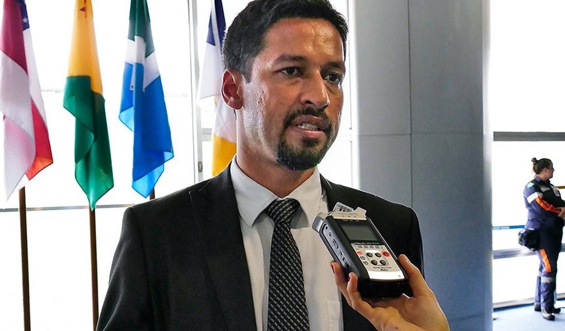Rodrigo Cunha destaca a importância da Lei do Nome Limpo, sancionada pelo Governo Federal
