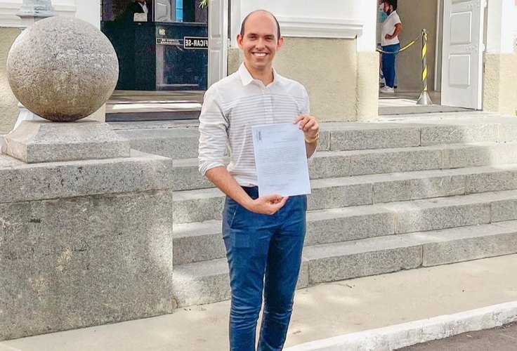 Influencer Carlinhos Monteiro é o 12º candidato oficializado ao governo tampão de Alagoas