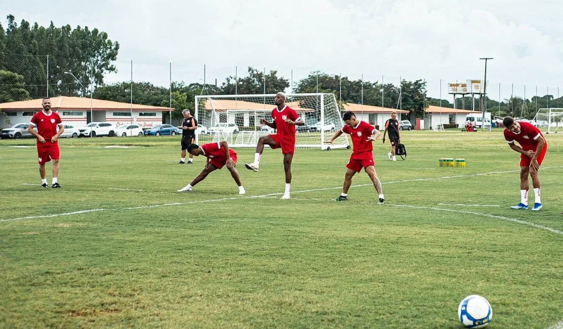 CRB aproveita semana livre para recuperar jogadores antes de encarar o Brusque