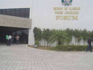 Dupla acusada de homicídio em Arapiraca será levada a júri popular